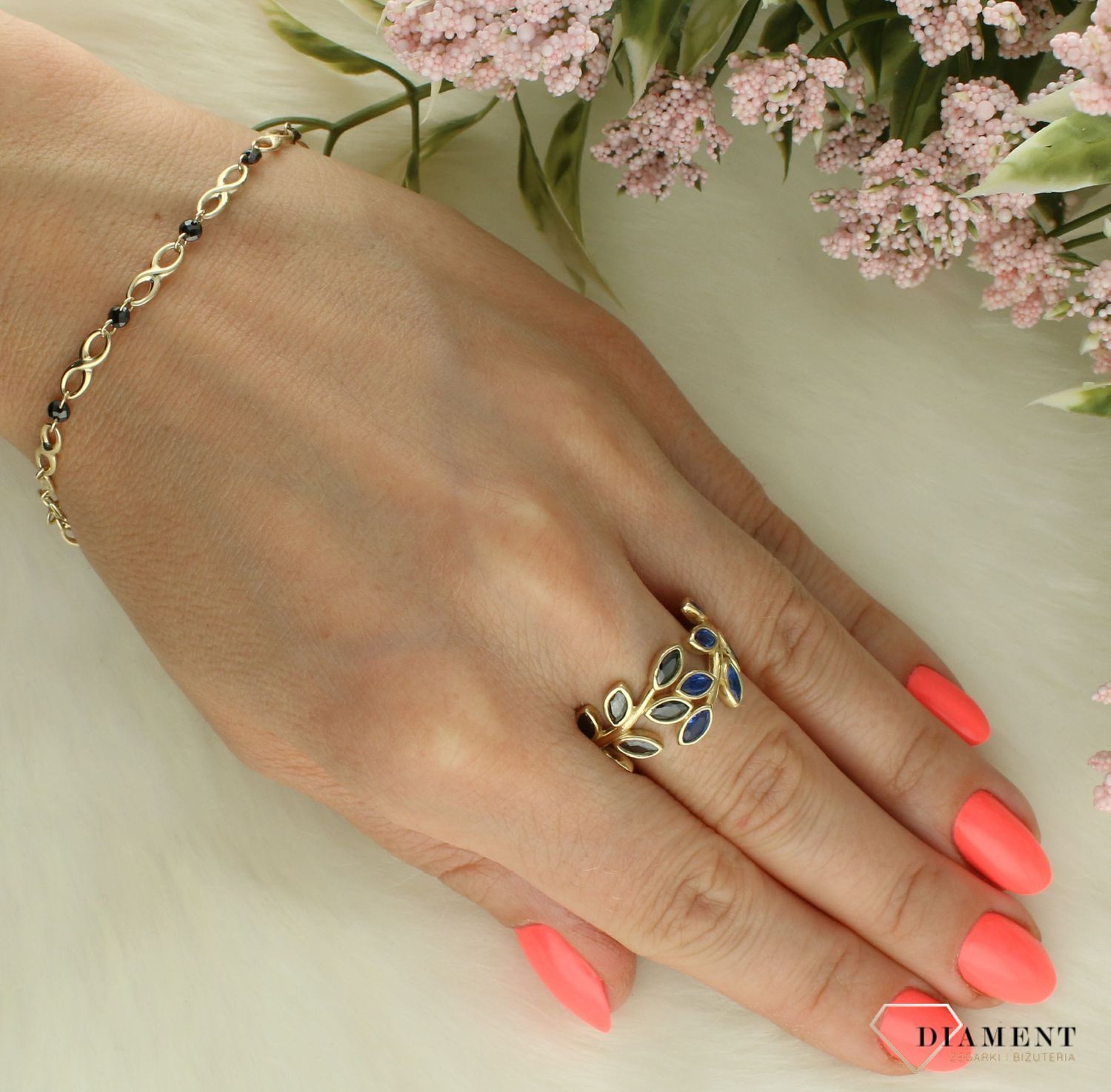 Złoty pierścionek damski 585 gałązka listki z kolorowymi cyrkoniami PI 6542E 585.  Złoty pierścionek damski. Złoty pierścionek z cyrkoniami. Pierścionek złoty zaręczynowy. Pierścionek złoty próby 585. Złoty pierścionek na prezent dla k (1).jpg